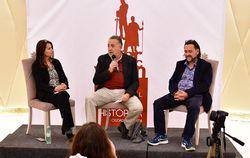 Patricia Cerda y Carlos Tomben presentados por el escritor Jesús Maeso de la Torre