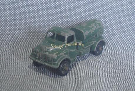 Camión militar cisterna Austin K9 de Matchbox Camión militar cisterna Austin K9 de Matchbox