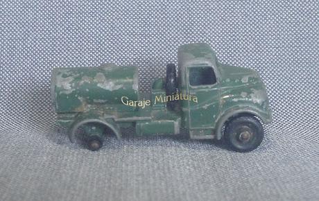 Camión militar cisterna Austin K9 de Matchbox Camión militar cisterna Austin K9 de Matchbox