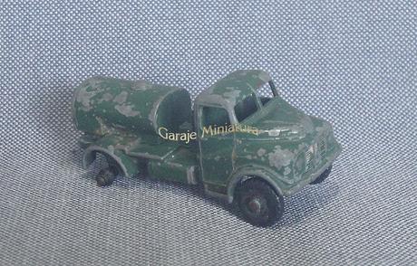 Camión militar cisterna Austin K9 de Matchbox Camión militar cisterna Austin K9 de Matchbox
