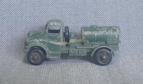 Camión militar cisterna Austin K9 de Matchbox Camión militar cisterna Austin K9 de Matchbox
