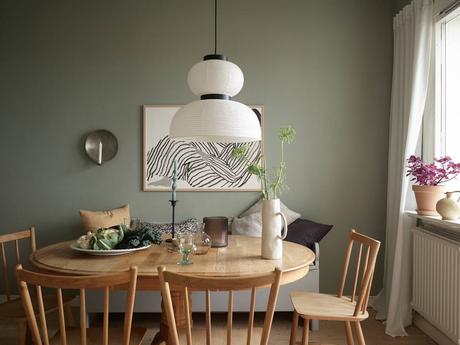 delikatissen vintage verde empolvado scandinavian tiny kitchen scandi green pintura verde cocina paredes verdes green kitchen estilo nórdico colores decoración verde cosy kitchen cosy decor  