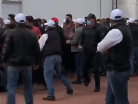 (Video) Maestros de telesecundaria revientan informe del SNTE