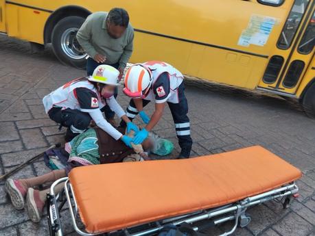 Atropellan a mujer en el Centro , buscan a sus familiares