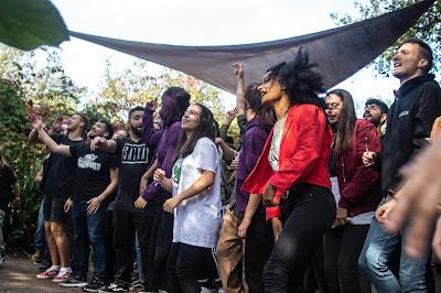 DAKIDARRÍA: 'POBO DE ARTISTAS'