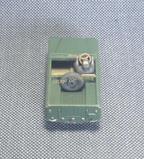 Land Rover 88 Serie II de la marca alemana Wiking y de la escala 1:87