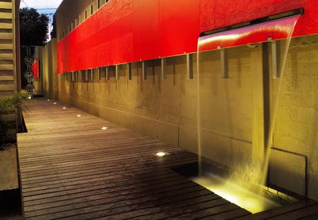 PATIOS MODERNOS Y EFECTOS DE LUZ / Modern Courtyards With Light Effects