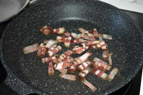 Pasta con panceta nata y nueces