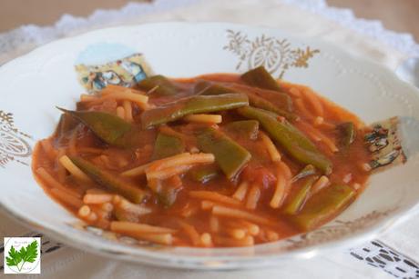 Sopa  Tomate con Judías Verdes y Fideos