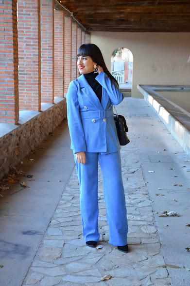 Traje azul cielo Traje azul cielo