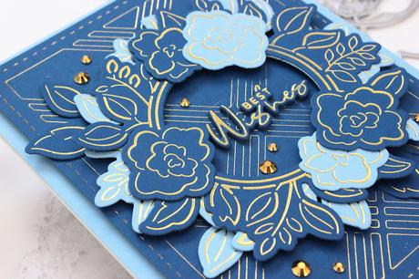 DieCember 2021 / Foiled Wreath DieCember 2021 / Foiled Wreath