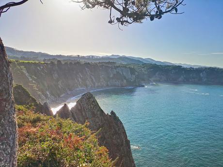 De la Regalina a la Punta Perceberos (Senda Costera en torno a Cadavedo) De la Regalina a la Punta Perceberos (Senda Costera en torno a Cadavedo)