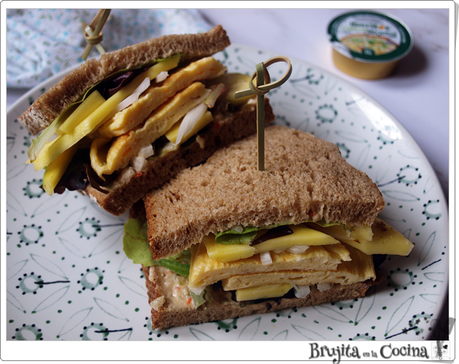 Sandwich vegetal con mango