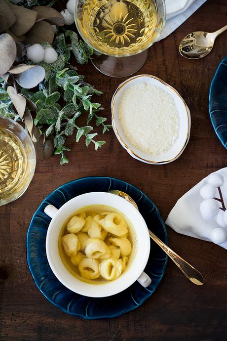 TORTELLINI IN BRODO