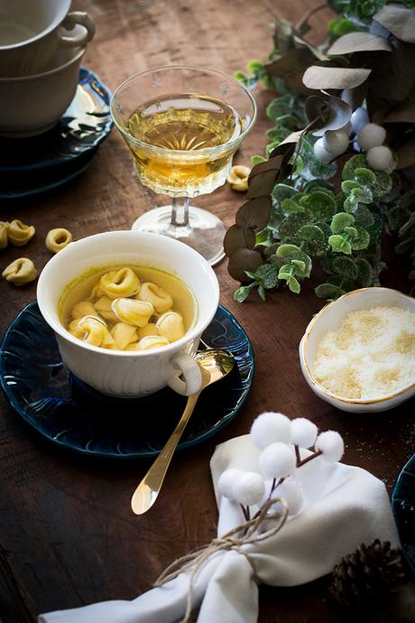 TORTELLINI IN BRODO