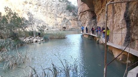 Entre el Cañón del Turia y los Puentes Colgantes de Chulilla, Valencia Entre el Cañón del Turia y los Puentes Colgantes de Chulilla, Valencia