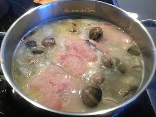 Rodajas de merluza con mejillones y almejas