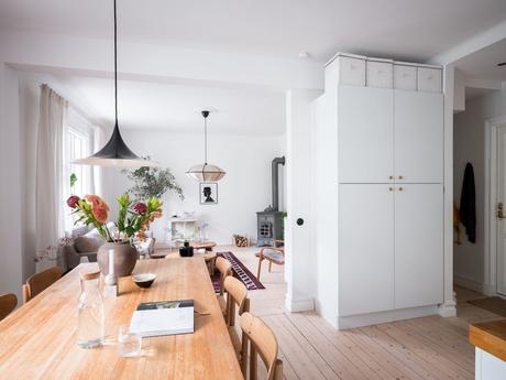 delikatissen tocador scandinavian japanes bedroom scandi bedroom japandi bedroom estilo minimalista estilo japandi estilo escandinavo japonés dressing table dresser dormitorio zen dormitorio minimalista dormitorio japandi dormitorio con estudio cozy minimalism  