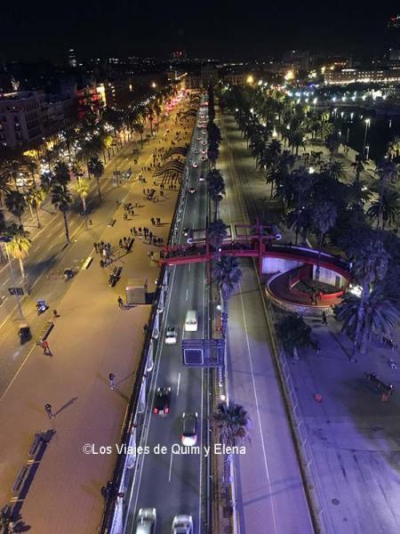 Vistas de la Noria de Port Vell en Navidad en Barcelona