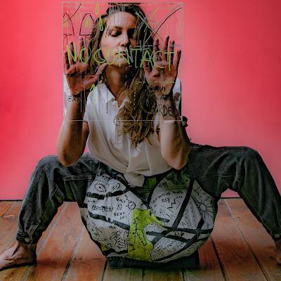 [A]cotadas. Ropa pintada a mano