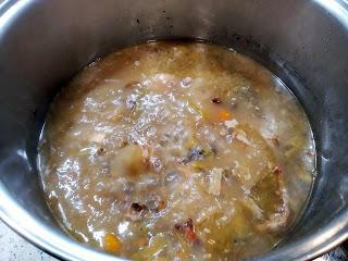 FONDO OSCURO (CALDO, CONSOMÉ)