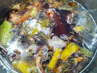FONDO OSCURO (CALDO, CONSOMÉ)