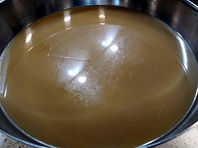 FONDO OSCURO (CALDO, CONSOMÉ)