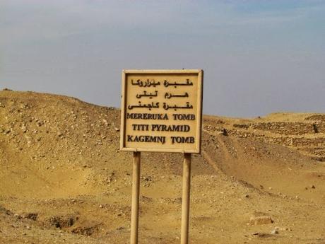 La pirámide escalonada en Saqqara, Egipto