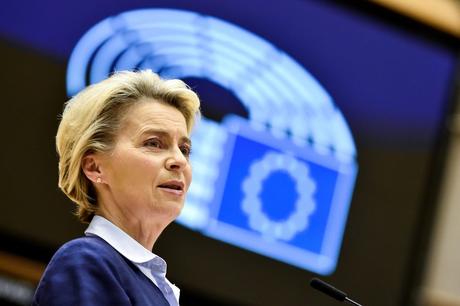 Ursula Von der Leyen: “La democracia no será perfecta, pero es perfeccionable”