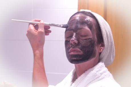 MASCARILLA PEEL- OFF CON CARBON PURE SKIN. MASCARILLA PEEL- OFF CON CARBON PURE SKIN.