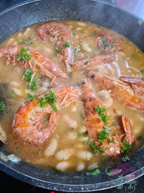 ALUBIAS CON ALMEJAS Y GAMBAS