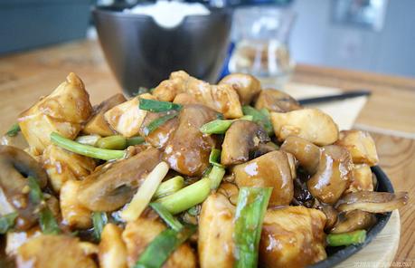 Pollo con champiñones en salsa de ostras Pollo con champiñones en salsa de ostras