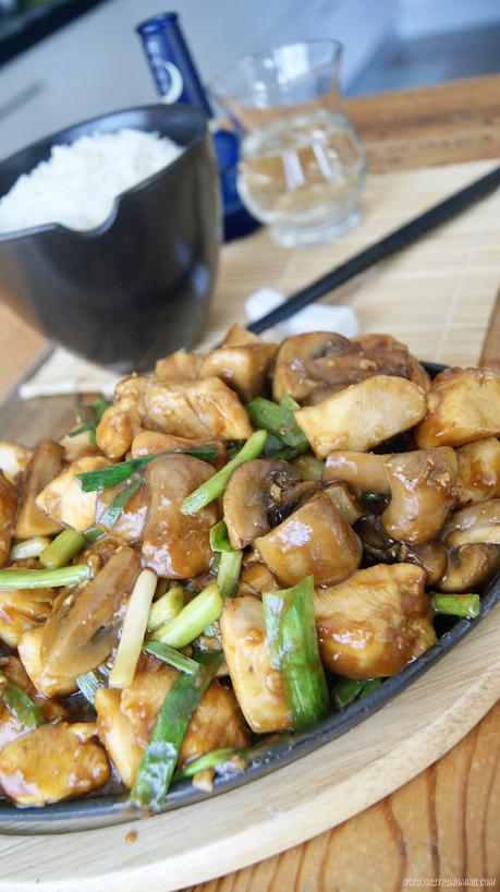 Pollo con champiñones en salsa de ostras Pollo con champiñones en salsa de ostras