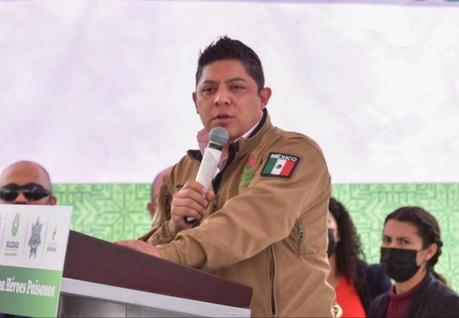 Gallardo anuncia tercera dosis de vacuna para San Luis Potosí