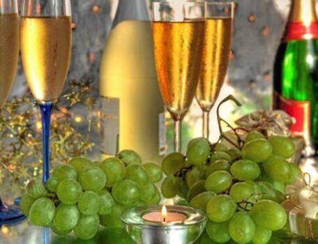 Las uvas de fin de año tradición y sustos para los pequeños