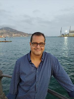 SOBRE LOS MUERTOS DE LAS GUERRAS TIENEN LOS PIES DESCALZOS