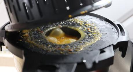 Sopa de Arroz con Pollo en Mambo Ponemos encima de la tapa para no salpicar