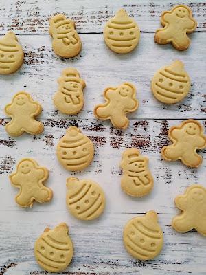 Galletas Navideñas de vainilla - Sin lácteos y sin huevo Galletas Navideñas de vainilla - Sin lácteos y sin huevo