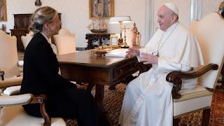 El encuentro del Papa Francisco y Yolanda Díaz unen a la izquierda y resucita el odio de la derecha política y mediática. El encuentro del Papa Francisco y Yolanda Díaz unen a la izquierda y resucita el odio de la derecha política y mediática.