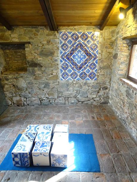 URUGUAY: LA CALLE DE LOS SUSPIROS EN COLONIA DEL SACRAMENTO URUGUAY: LA CALLE DE LOS SUSPIROS EN COLONIA DEL SACRAMENTO