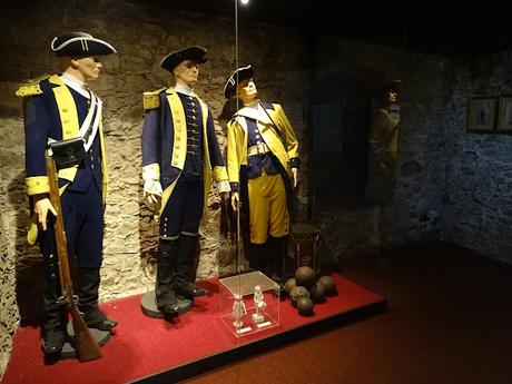 URUGUAY: LA CALLE DE LOS SUSPIROS EN COLONIA DEL SACRAMENTO URUGUAY: LA CALLE DE LOS SUSPIROS EN COLONIA DEL SACRAMENTO