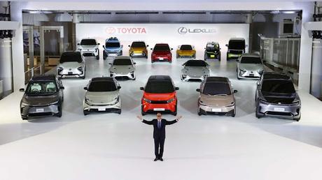 Toyota desafía al mercado con su primera pick up eléctrica.