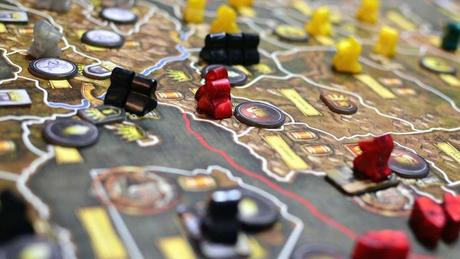 Los nuevos juegos de mesa (y sofá) para jugar en familia