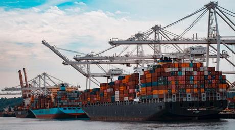 Cómo te afectará la crisis de China en tu compra de USB personalizados transporte China