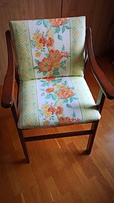 Tapizando una silla decorativa