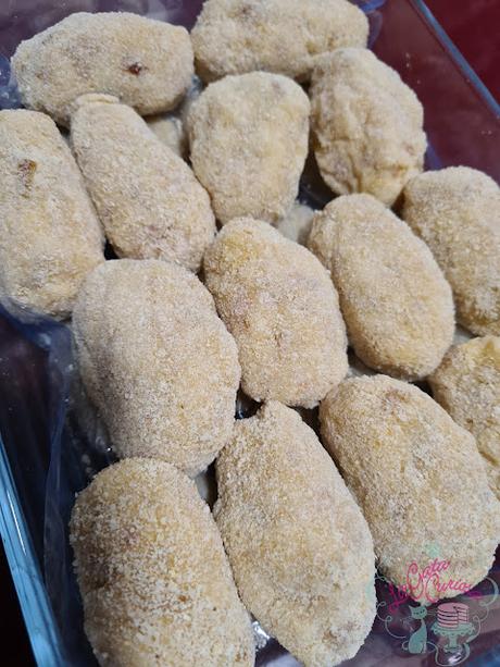 CROQUETAS DE JAMON Y CEBOLLA CARAMELIZADA