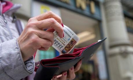 Cuanto se queda Hacienda de los premios de la Lotería de Navidad 2021