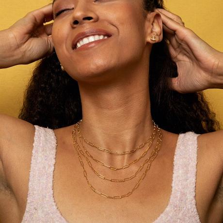 Cómo elegir la joya perfecta para regalar regalar joyas de moda