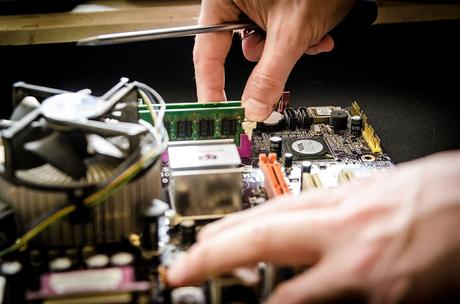 Redkom: «La inversión en el mantenimiento informático es rentable para las empresas e incluso tiene un retorno de inversión»