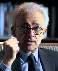 Consciencia de los robots: Antonio Damasio versus Jun Tani Consciencia de los robots: Antonio Damasio versus Jun Tani